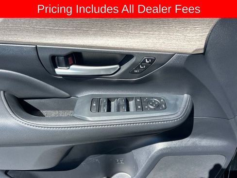 Used 2026 Toyota Grand Highlander FWD image 4
