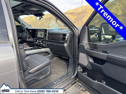 Used 2025 Ford F350 Lariat w/ Tremor Off-Road Package image 28