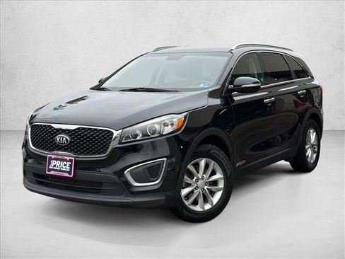 Used 2016 Kia Sorento LX w/ LX Convenience Package image 1