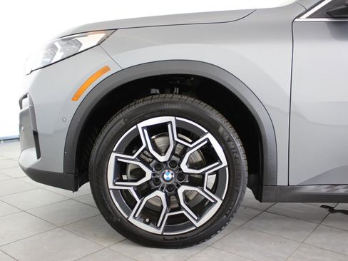 Certified 2025 BMW X2 xDrive28i w/ Premium Package image 11