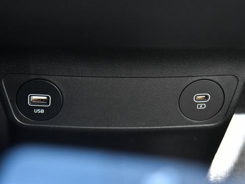 Used 2024 Kia EV6 Light image 27