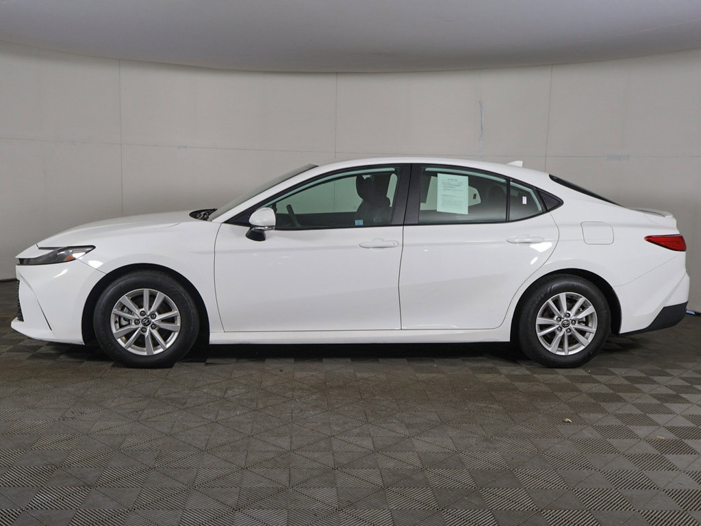 Used 2025 Toyota Camry LE FWD image 16