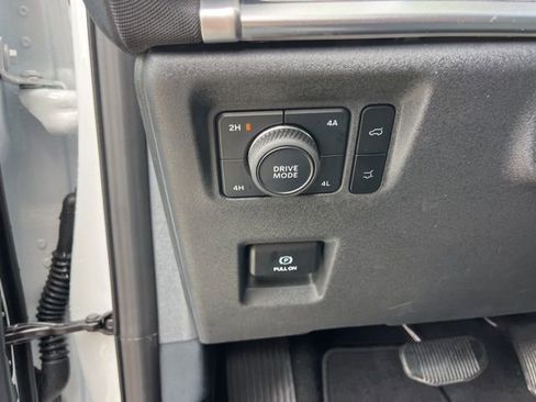 Used 2025 Ford Expedition Platinum AWD/4WD image 20