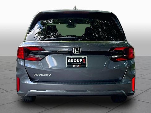 Certified 2026 Honda Odyssey EX-L image 5