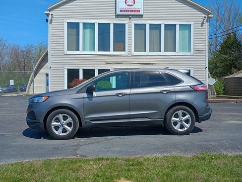 Used 2021 Ford Edge SE image 2