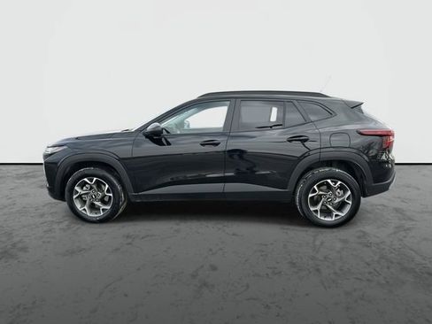 Used 2025 Chevrolet Trax LT image 5