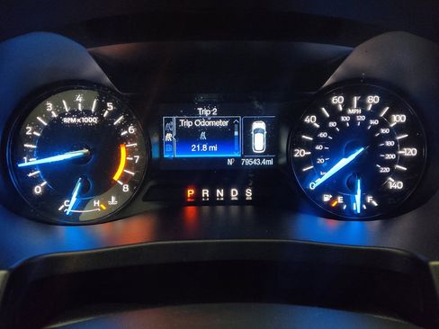 Used 2018 Ford Explorer XLT FWD image 23