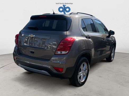 Used 2022 Chevrolet Trax LT w/ Driver Confidence Package AWD/4WD image 5