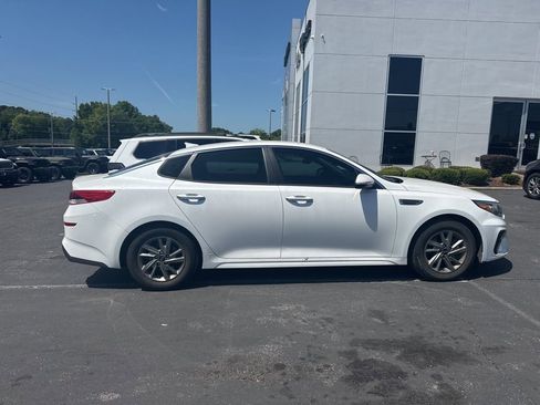 Used 2019 Kia Optima LX image 4