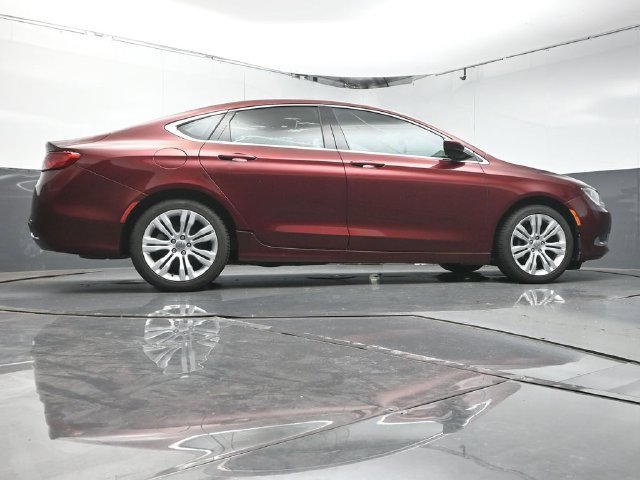 Used 2016 Chrysler 200 Limited w/ Convenience Group FWD image 34