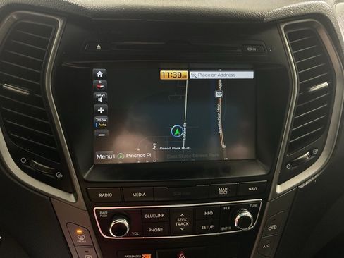 Used 2018 Hyundai Santa Fe Sport image 3