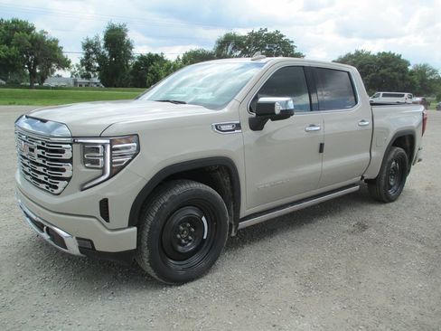 New 2026 GMC Sierra 1500 Denali AWD/4WD image 12