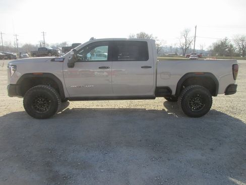 New 2026 GMC Sierra 2500 AT4X image 10