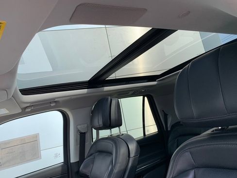 Certified 2025 Lincoln Navigator Reserve AWD/4WD image 23