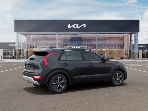 New 2026 Kia Niro LX FWD image 7