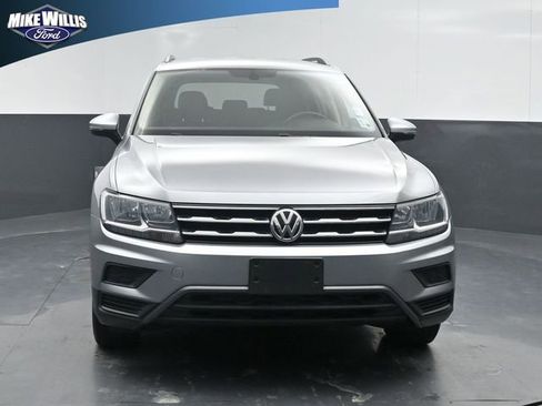 Used 2021 Volkswagen Tiguan SE image 2