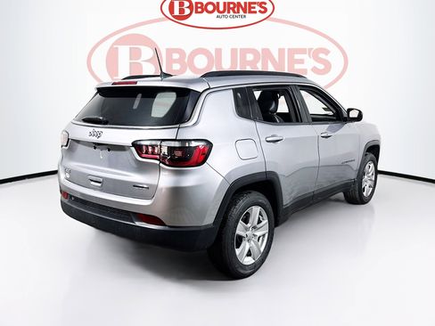 Used 2022 Jeep Compass Latitude w/ Sun and Sound Group image 10