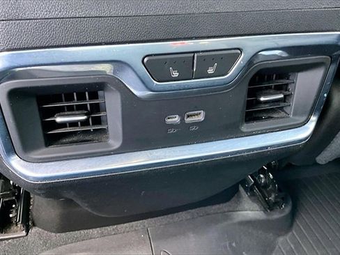 Used 2022 Chevrolet Silverado 1500 High Country w/ Z71 Off-Road Package image 17