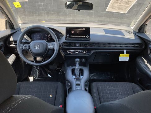 Used 2023 Honda HR-V LX image 17