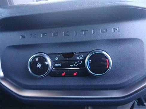 New 2025 Ford Expedition Tremor image 17