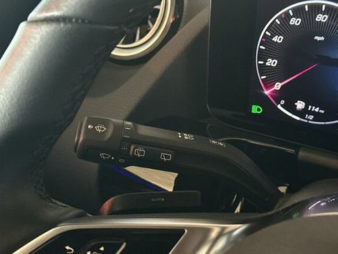 Certified 2025 Mercedes-Benz GLA 250 image 33