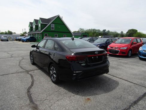 Used 2019 Kia Forte LXS FWD image 5