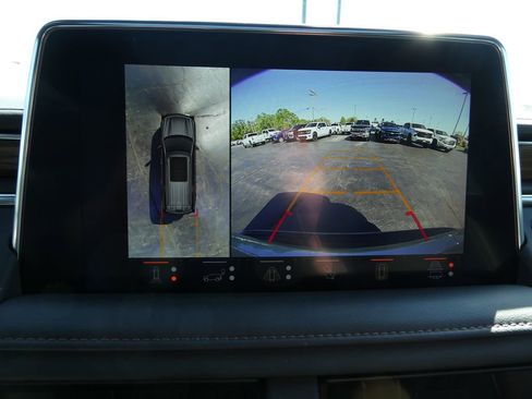 Certified 2024 Chevrolet Tahoe High Country w/ Advanced Technology Package AWD/4WD image 36