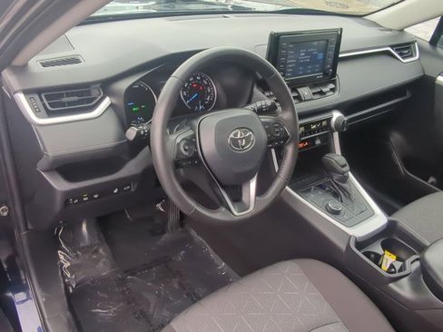 Certified 2020 Toyota RAV4 XLE image 9