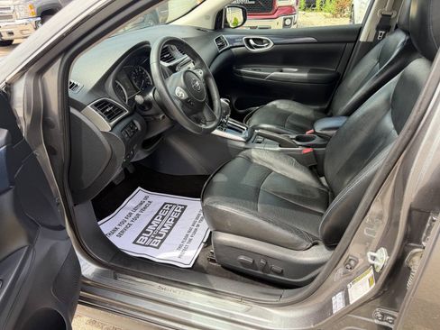 Used 2016 Nissan Sentra SR w/ SR Premium Package FWD image 10