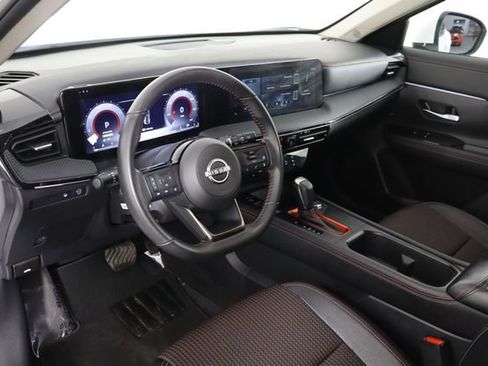 Used 2025 Nissan Kicks SR FWD image 24