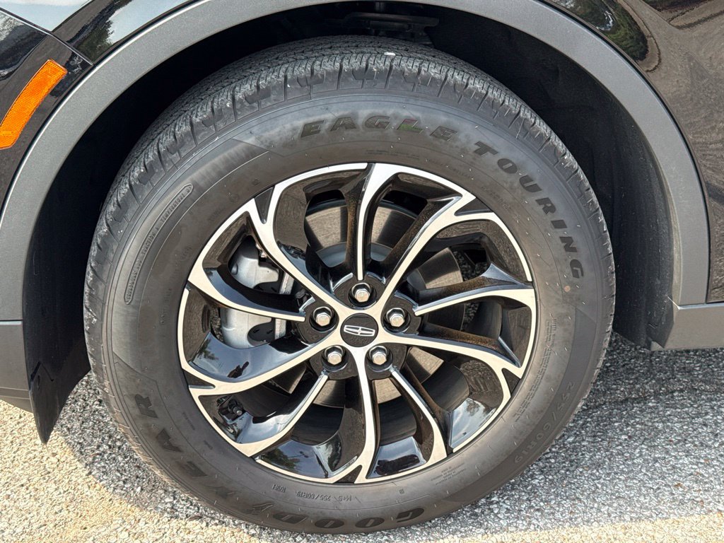Certified 2025 Lincoln Nautilus Premier w/ Equipment Group 102A AWD/4WD image 4