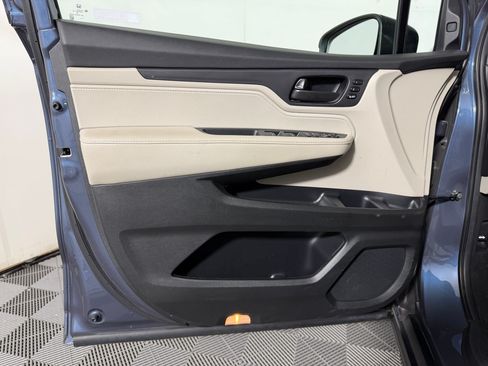 Certified 2025 Honda Odyssey EX-L image 11