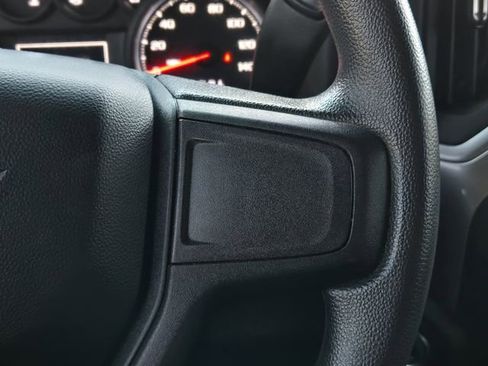 Used 2025 Chevrolet Silverado 2500 Custom w/ Custom Value Package image 31