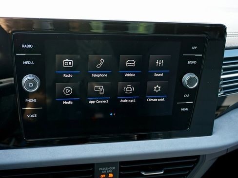 New 2025 Volkswagen Jetta SE image 11