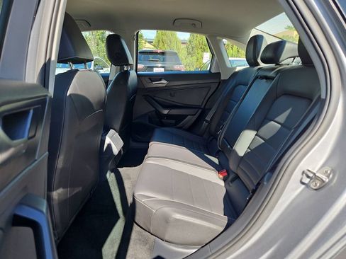 Used 2024 Volkswagen Jetta SE FWD image 24