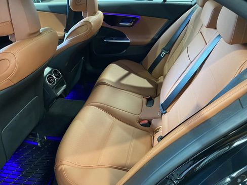 Used 2023 Mercedes-Benz C 300 Sedan image 9