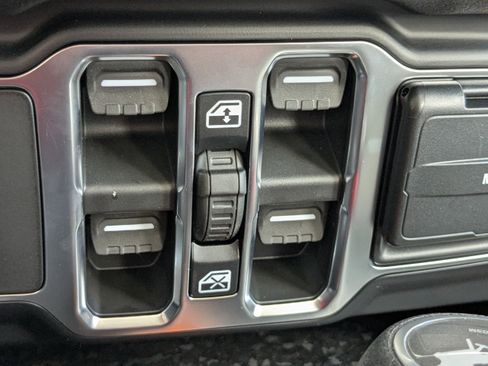 New 2026 Jeep Wrangler Unlimited Sport image 22