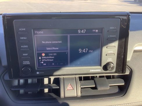 Used 2022 Toyota RAV4 XLE w/ XLE Grade Weather Package image 16