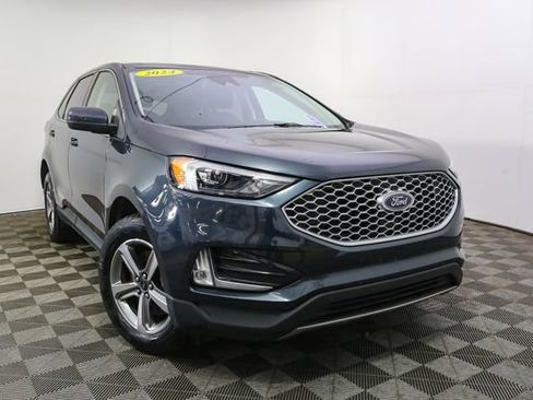 Used 2024 Ford Edge SEL w/ Convenience Package image 3