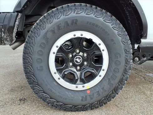 New 2025 Ford Bronco Badlands w/ Sasquatch Package image 7