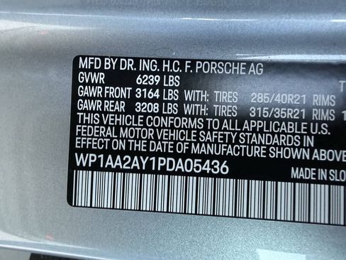 Used 2023 Porsche Cayenne AWD/4WD image 36