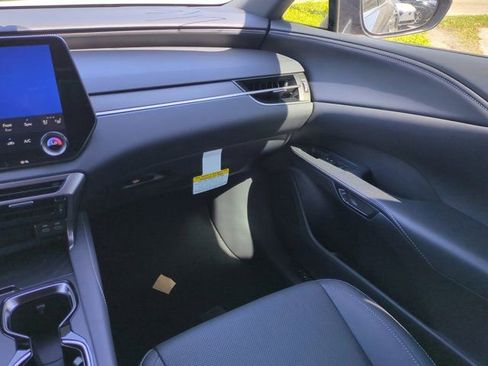 New 2026 Lexus RX 450h AWD image 17