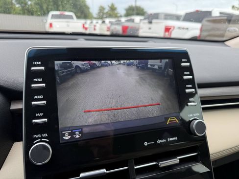 Used 2021 Toyota Avalon XLE FWD image 26