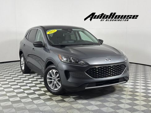 Used 2022 Ford Escape SE FWD image 1