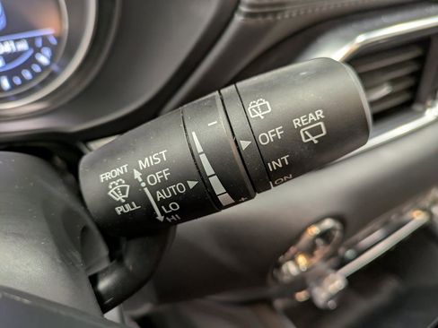 Certified 2023 MAZDA CX-5 Carbon Edition image 18