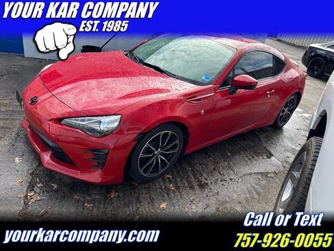 Used 2017 Toyota 86 image 1