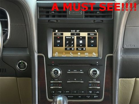 Used 2017 Lincoln Navigator Reserve image 17