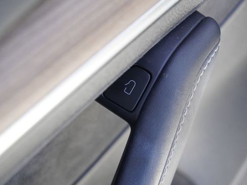 Used 2023 Tesla Model 3 Standard Range RWD image 8