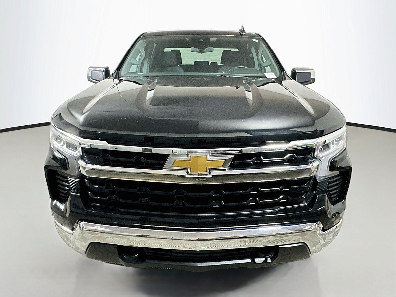 Used 2024 Chevrolet Silverado 1500 LT AWD/4WD image 2