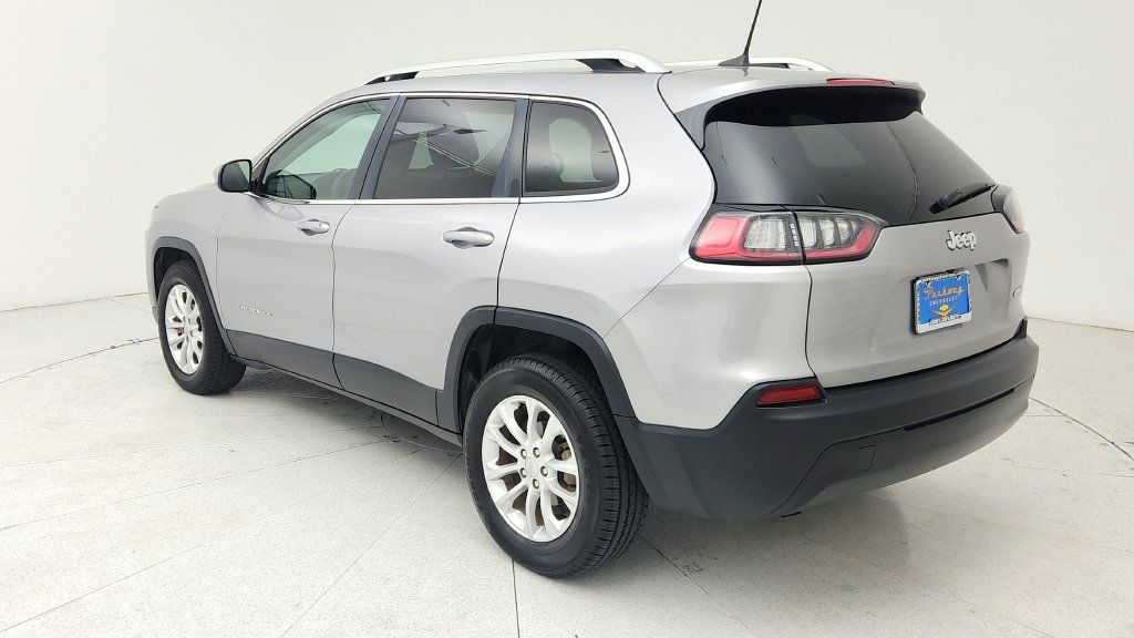 Used 2019 Jeep Cherokee Latitude w/ Popular Appearance Group FWD image 5